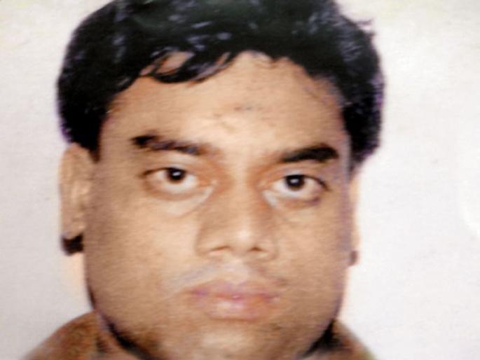 Thackeray threatens gangster Ravi Pujari to build businessman | बांधकाम व्यावसायिकाला गॅंगस्टर रवी पुजारीची धमकी  Thackeray threatens gangster Ravi Pujari to build businessman | बांधकाम व्यावसायिकाला गॅंगस्टर रवी पुजारीची धमकी