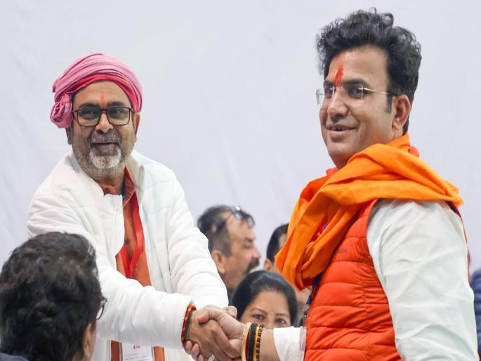 Delhi Elections Result 2025 Patparganj Seat : BJP Wins AAP Stronghold As Avadh Ojha Loses His Election To  Ravinder Singh Negi  | PM मोदी तीन वेळा पाया पडले; 'त्या' उमेदवाराने केला अवध ओझा यांचा पराभव; जाणून घ्या कोण आहेत? Delhi Elections Result 2025 Patparganj Seat : BJP Wins AAP Stronghold As Avadh Ojha Loses His Election To  Ravinder Singh Negi  | PM मोदी तीन वेळा पाया पडले; 'त्या' उमेदवाराने केला अवध ओझा यांचा पराभव; जाणून घ्या कोण आहेत?