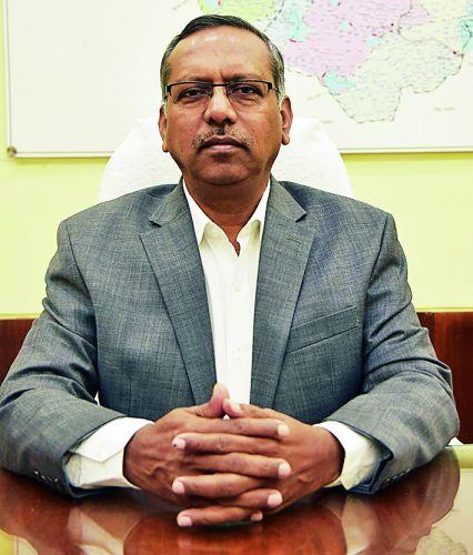 Restrictions in Nagpur district maintained: Collector | नागपूर जिल्ह्यातील निर्बंध कायम : जिल्हाधिकारी Restrictions in Nagpur district maintained: Collector | नागपूर जिल्ह्यातील निर्बंध कायम : जिल्हाधिकारी