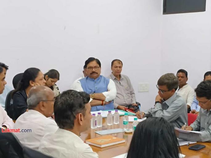 Decision on rehabilitation issue after discussion with tribals in Chitranagari according to rules said Ravindra Waikar | चित्रनगरीतील आदिवासींसोबत चर्चा करून पुनर्वसन प्रश्नी निर्णय- खा. रविंद्र वायकर Decision on rehabilitation issue after discussion with tribals in Chitranagari according to rules said Ravindra Waikar | चित्रनगरीतील आदिवासींसोबत चर्चा करून पुनर्वसन प्रश्नी निर्णय- खा. रविंद्र वायकर