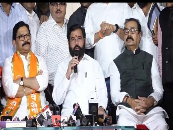 Set back for Uddhav Thackeray in Mumbai mla Ravindra Waikar finally joins Eknath Shinde Shiv Sena | मुंबईत उद्धव ठाकरेंना धक्का; आमदार रवींद्र वायकरांचा अखेर एकनाथ शिंदेंच्या शिवसेनेत प्रवेश Set back for Uddhav Thackeray in Mumbai mla Ravindra Waikar finally joins Eknath Shinde Shiv Sena | मुंबईत उद्धव ठाकरेंना धक्का; आमदार रवींद्र वायकरांचा अखेर एकनाथ शिंदेंच्या शिवसेनेत प्रवेश