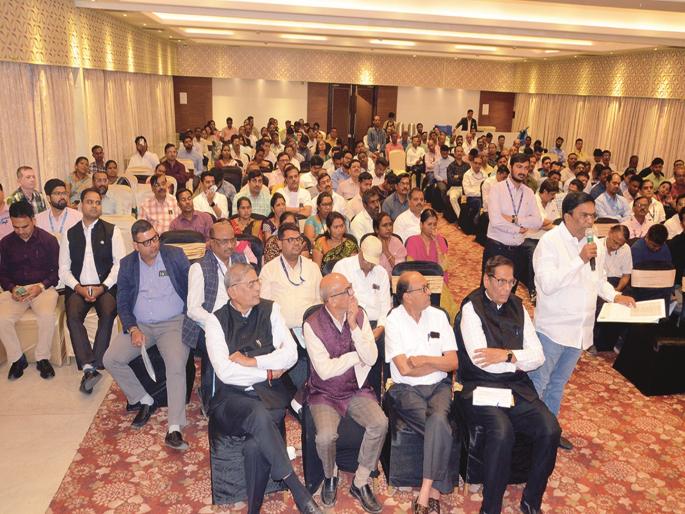 Why do banks deny loans for setting up industries on agricultural land? Question to RBI General Manager | कृषी जमिनीवर उद्योग उभारण्यासाठी बँका कर्ज का नाकारतात ? RBI महाव्यवस्थापकांना सवाल Why do banks deny loans for setting up industries on agricultural land? Question to RBI General Manager | कृषी जमिनीवर उद्योग उभारण्यासाठी बँका कर्ज का नाकारतात ? RBI महाव्यवस्थापकांना सवाल