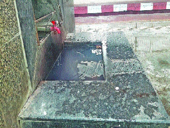  Traffic on the Trans Harbor is problematic | ट्रान्सहार्बरवरील स्थानके समस्याग्रस्त, प्रवाशांची गैरसोय :