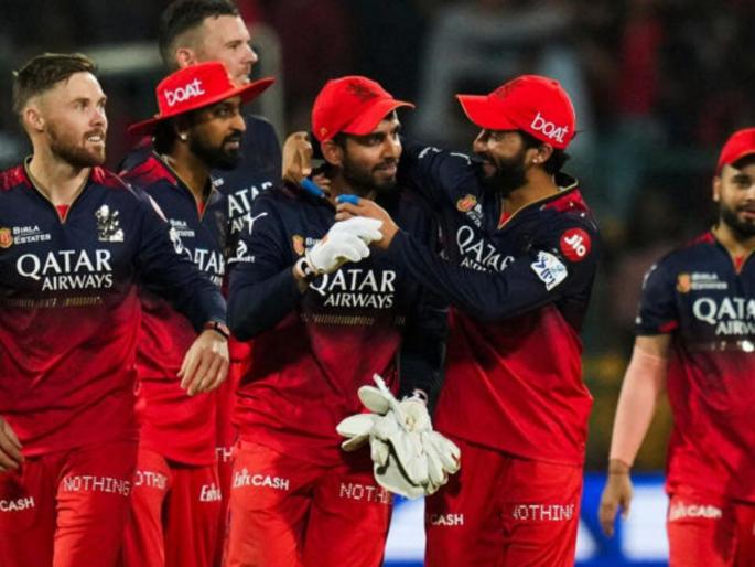 IPL 2025 Royal Challengers Bengaluru vs Sunrisers Hyderabad | शेवटच्या क्षणी आरसीबीने कर्णधारच बदलला; नाणेफेकीसाठी आलेल्या खेळाडूला पाहून पॅट कमिन्स शॉक!
