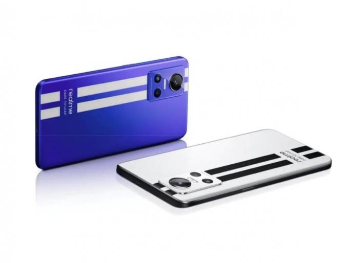 Realme GT Neo 3 Smartphone Breaks Record In First Sale In China   | 10 सेकंदात 1 लाख फोन्सची विक्री; सॅमसंग- शाओमी नव्हे तर ‘या’ कंपनीनं दाखवली ताकद   Realme GT Neo 3 Smartphone Breaks Record In First Sale In China   | 10 सेकंदात 1 लाख फोन्सची विक्री; सॅमसंग- शाओमी नव्हे तर ‘या’ कंपनीनं दाखवली ताकद