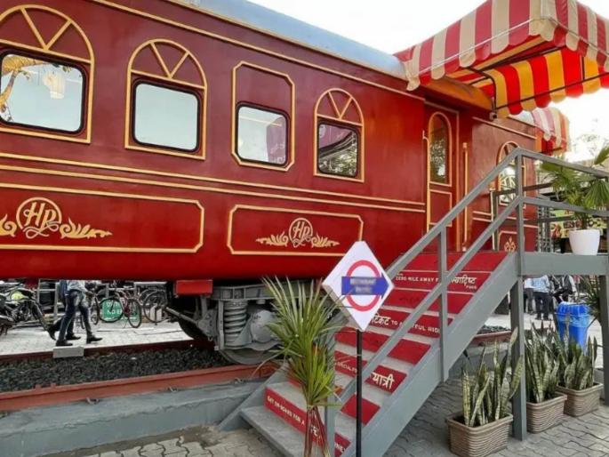 Restaurant experience in railway coaches at different stations in mumbai | रेल्वेच्या डब्यांत मिळणार रेस्टॉरंटचा अनुभव; वेगवेगळ्या स्थानकांत रेस्टॉरंट ऑन व्हील्स Restaurant experience in railway coaches at different stations in mumbai | रेल्वेच्या डब्यांत मिळणार रेस्टॉरंटचा अनुभव; वेगवेगळ्या स्थानकांत रेस्टॉरंट ऑन व्हील्स