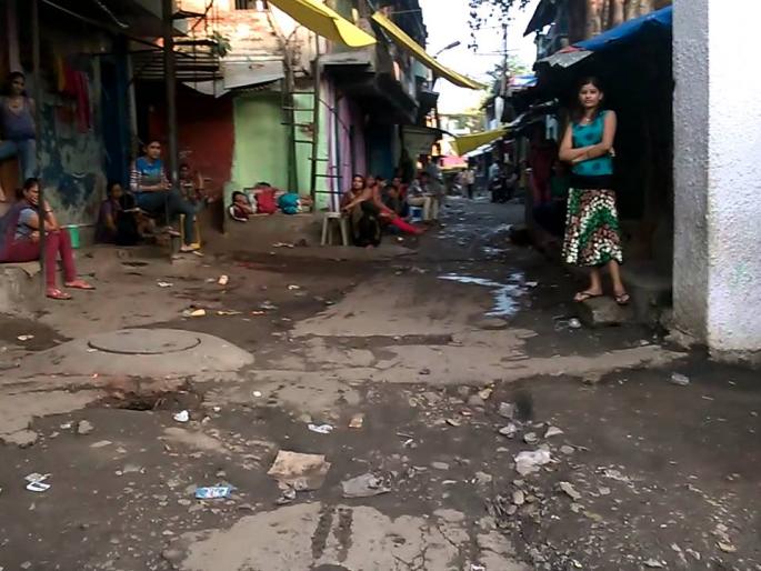 The raid on brothel in Lakadganj area | नागपूरच्या लकडगंज भागातील कुंटणखान्यावर छापा The raid on brothel in Lakadganj area | नागपूरच्या लकडगंज भागातील कुंटणखान्यावर छापा