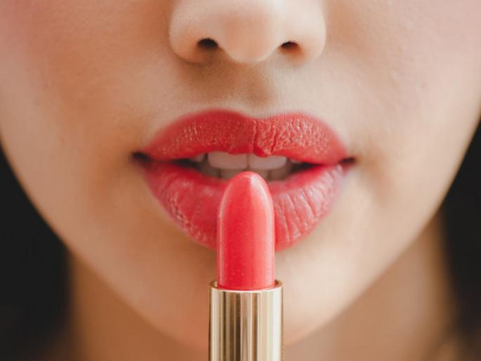 North Korean millennials wearing makeup to rebel against the state api | 'या' देशात बॅन आहे लाल रंगाची लिपस्टिक, लावली तर होऊ शकते थेट मृत्यूदंडाची शिक्षा! North Korean millennials wearing makeup to rebel against the state api | 'या' देशात बॅन आहे लाल रंगाची लिपस्टिक, लावली तर होऊ शकते थेट मृत्यूदंडाची शिक्षा!