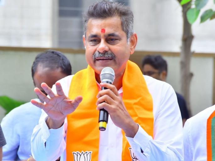 telangana ranga reddy bus accident BJP Konda Vishweshwar Reddy controversial statement | "रस्ते चांगले असतील तर जास्त अपघात होतील"; बस अपघातावर भाजपा खासदाराचं वादग्रस्त विधान telangana ranga reddy bus accident BJP Konda Vishweshwar Reddy controversial statement | "रस्ते चांगले असतील तर जास्त अपघात होतील"; बस अपघातावर भाजपा खासदाराचं वादग्रस्त विधान