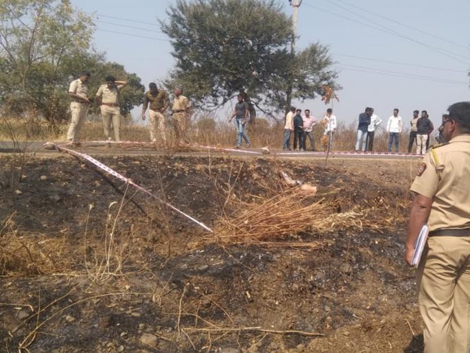There is a stir after the body of an unknown person was found in the Khalangri-Godala Shivara area | रेणापूरच्या खलंग्री-गोढाळा शिवारात अज्ञात व्यक्तीचा मृतदेह आढळल्याने खळबळ There is a stir after the body of an unknown person was found in the Khalangri-Godala Shivara area | रेणापूरच्या खलंग्री-गोढाळा शिवारात अज्ञात व्यक्तीचा मृतदेह आढळल्याने खळबळ