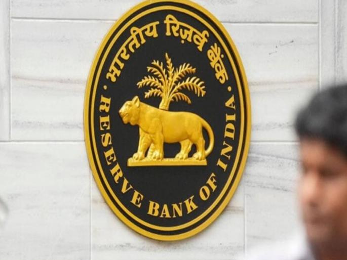 RBI takes action against HDFC Bank, Shriram Finance; imposes fine | एचडीएफसी बँक, श्रीराम फायनान्सवर आरबीआयची कारवाई; दंड ठोठावला
