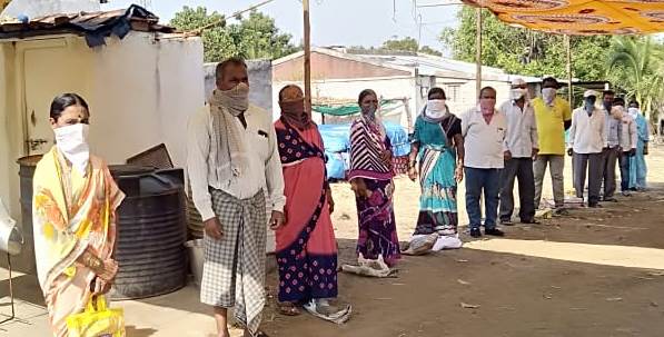 The distribution of food grains will be started on ration from 25 to Kesari cardholders | केसरी कार्डधारकांना 25 पासून रेशनवर धान्य वितरण सुरू होणार The distribution of food grains will be started on ration from 25 to Kesari cardholders | केसरी कार्डधारकांना 25 पासून रेशनवर धान्य वितरण सुरू होणार