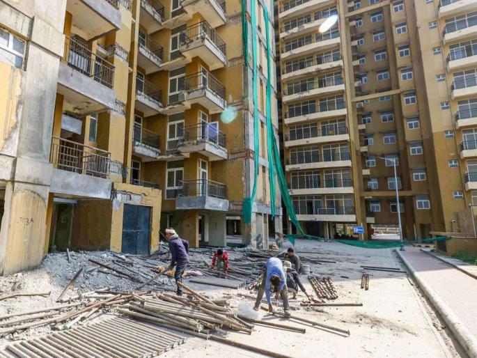 Legal confusion over building maintenance charges | देखभाल-दुरुस्तीच्या आकारणीवरून कायदेशीर संभ्रम Legal confusion over building maintenance charges | देखभाल-दुरुस्तीच्या आकारणीवरून कायदेशीर संभ्रम