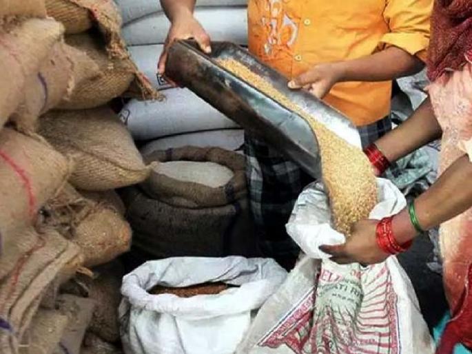 7 crore commission due to ration shopkeepers in Kolhapur district | कोल्हापूर जिल्ह्यातील रेशन दुकानदारांचे ७ कोटी कमिशन थकीत; १० दिवसांचा दिला वेळ, अन्यथा.. 7 crore commission due to ration shopkeepers in Kolhapur district | कोल्हापूर जिल्ह्यातील रेशन दुकानदारांचे ७ कोटी कमिशन थकीत; १० दिवसांचा दिला वेळ, अन्यथा..