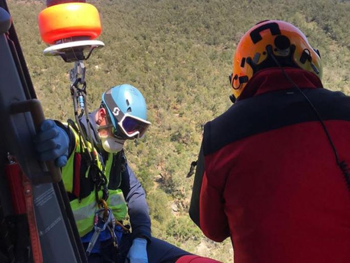 Man gets lost in pyrenees on cross border trek for cheap cigarettes during lockdown api | बोंबला! स्वस्त सिगारेटच्या नादात असा काही अडकला, चक्क हेलिकॉप्टरने करावं लागलं रेस्क्यू! Man gets lost in pyrenees on cross border trek for cheap cigarettes during lockdown api | बोंबला! स्वस्त सिगारेटच्या नादात असा काही अडकला, चक्क हेलिकॉप्टरने करावं लागलं रेस्क्यू!
