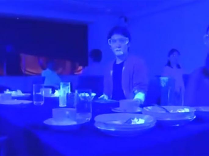 Coronavirus : Video will show you how this virus spread on restaurant api | Coronavirus : 'हा' व्हिडीओ दाखवेल रेस्टॉरन्टमध्ये किती वेगाने पसरतो कोरोना व्हायरस! Coronavirus : Video will show you how this virus spread on restaurant api | Coronavirus : 'हा' व्हिडीओ दाखवेल रेस्टॉरन्टमध्ये किती वेगाने पसरतो कोरोना व्हायरस!