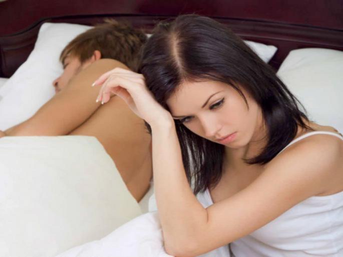 Sexlife : Sleep patterns say lot about your love life finds study | Sexlife : 'या' पुरूषांचं लैंगिक जीवन असतं जास्त आक्रमक, नातंही फार टिकत नाही! Sexlife : Sleep patterns say lot about your love life finds study | Sexlife : 'या' पुरूषांचं लैंगिक जीवन असतं जास्त आक्रमक, नातंही फार टिकत नाही!