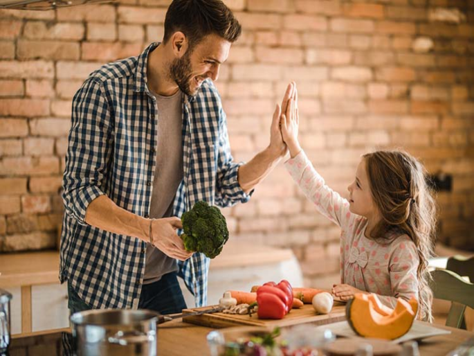 How to eat according to the seasons for good health? | चांगल्या आरोग्यासाठी ऋतुंनुसार कसा आहार घ्यायचा? जाणून घ्या तज्ज्ञांचा सल्ला How to eat according to the seasons for good health? | चांगल्या आरोग्यासाठी ऋतुंनुसार कसा आहार घ्यायचा? जाणून घ्या तज्ज्ञांचा सल्ला