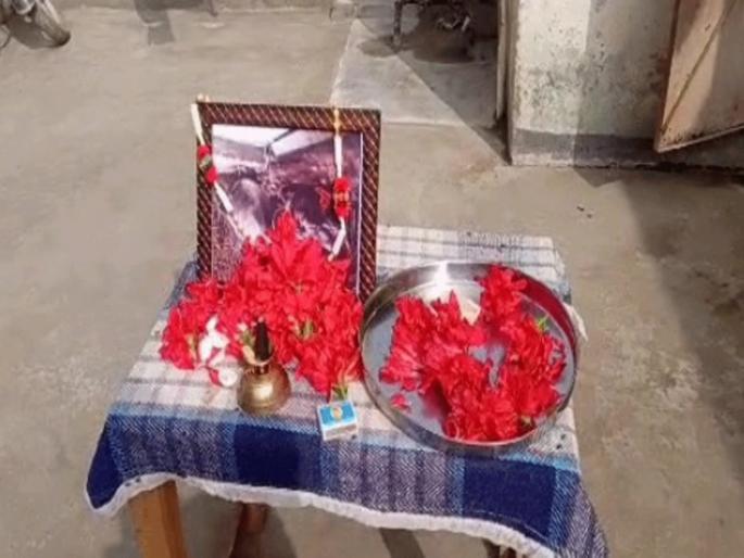 Death buffalo village thirteen food pray Meerut Uttar Pradesh | काय सांगता! म्हशीच्या तेरवीला आलं होतं सारं गाव, पंगतीत लोकांनी जेवणावर मारला ताव... Death buffalo village thirteen food pray Meerut Uttar Pradesh | काय सांगता! म्हशीच्या तेरवीला आलं होतं सारं गाव, पंगतीत लोकांनी जेवणावर मारला ताव...