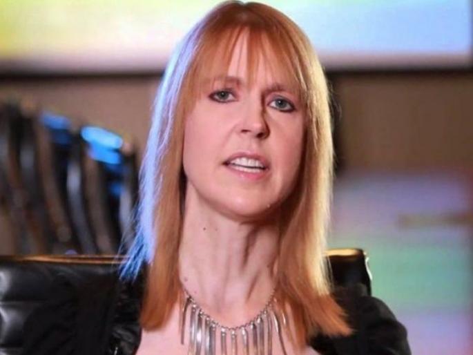 This millionaire woman eats cat food never buys anything new | श्रीमंत होणं सोपं नाही! या कोट्याधीश महिलेचे पैसे बचतीचे फंडे वाचून चक्रावून जाल..... This millionaire woman eats cat food never buys anything new | श्रीमंत होणं सोपं नाही! या कोट्याधीश महिलेचे पैसे बचतीचे फंडे वाचून चक्रावून जाल.....