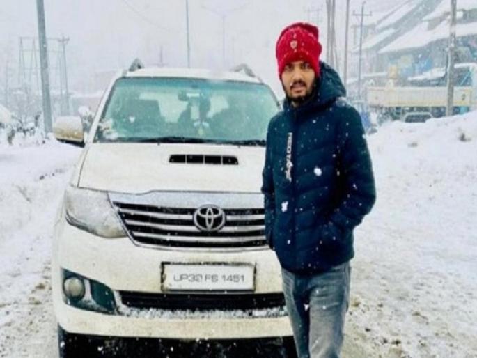 Lucknow bjp MP Kaushal Kishore son firing case wife allegation | स्वत:वर गोळी झाडून घेणाऱ्या आयुषचा व्हिडीओ, म्हणाला - 'पत्नीचं आधीही लग्न झालंय, ब्लॅकमेल करते....' Lucknow bjp MP Kaushal Kishore son firing case wife allegation | स्वत:वर गोळी झाडून घेणाऱ्या आयुषचा व्हिडीओ, म्हणाला - 'पत्नीचं आधीही लग्न झालंय, ब्लॅकमेल करते....'
