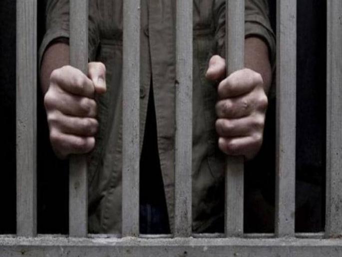 US court sentenced father to 212 years in prison for killing two sons to collect life insurance claim | दोन मुलांच्या वडिलांना कोर्टाने सुनावली तब्बल २१२ वर्षांची शिक्षा, कारण वाचून तुम्हालाही बसेल धक्का! US court sentenced father to 212 years in prison for killing two sons to collect life insurance claim | दोन मुलांच्या वडिलांना कोर्टाने सुनावली तब्बल २१२ वर्षांची शिक्षा, कारण वाचून तुम्हालाही बसेल धक्का!