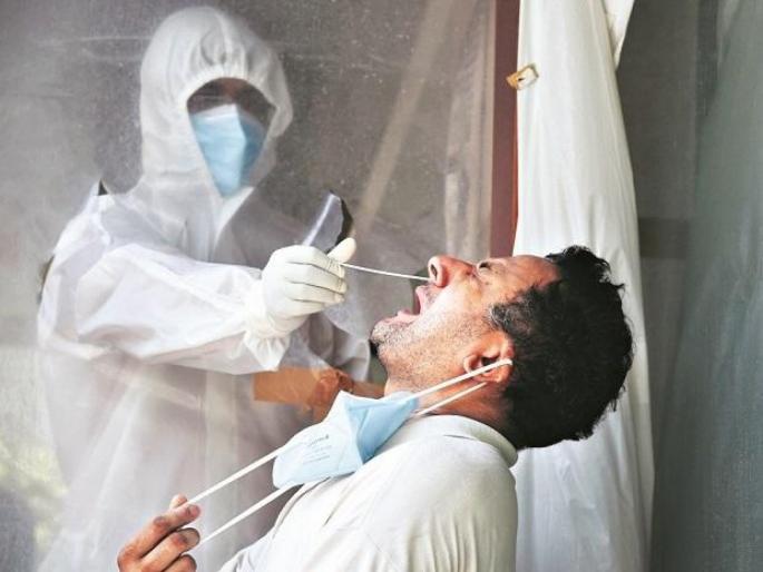 How to care covid 19 patient at home without getting infection some tips | CoronaVirus : घरात कोरोना पॉझिटिव्ह रूग्ण असेल तर कशी घ्याल काळजी? तज्ज्ञांच्या टिप्स!