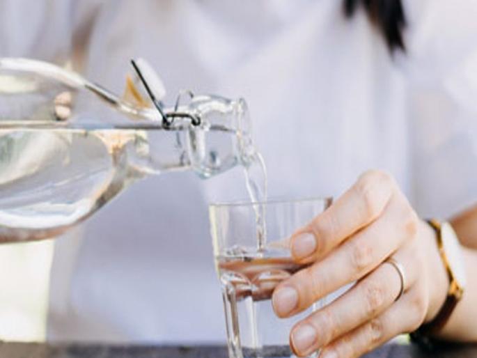 Do not accidentally eat 'this' food after drinking water; The consequences can be fatal | पाणी प्यायल्यानंतर चूकूनही खाऊ नका 'हे' पदार्थ; परिणाम ठरतील घातक Do not accidentally eat 'this' food after drinking water; The consequences can be fatal | पाणी प्यायल्यानंतर चूकूनही खाऊ नका 'हे' पदार्थ; परिणाम ठरतील घातक