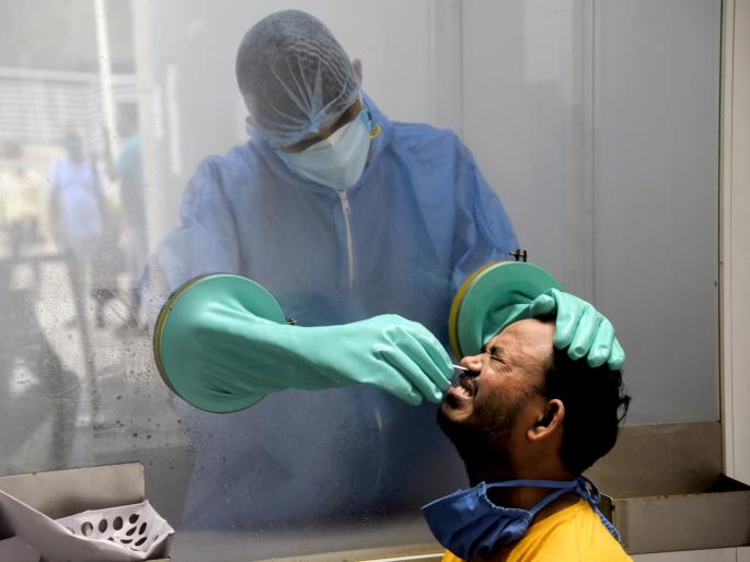 UK new variant of corona may come in winter | Coronavirus : कधी येऊ शकतो कोरोनाचा नवा व्हेरिएंट? वैज्ञानिकांनी केला याबाबत खुलासा UK new variant of corona may come in winter | Coronavirus : कधी येऊ शकतो कोरोनाचा नवा व्हेरिएंट? वैज्ञानिकांनी केला याबाबत खुलासा