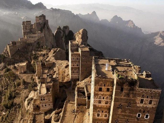 Interesting facts about al-hutaib village of Yemen where never rains | एक असं गाव जिथे कधीच पाऊस पडत नाही, कारण वाचून व्हाल अवाक्... Interesting facts about al-hutaib village of Yemen where never rains | एक असं गाव जिथे कधीच पाऊस पडत नाही, कारण वाचून व्हाल अवाक्...