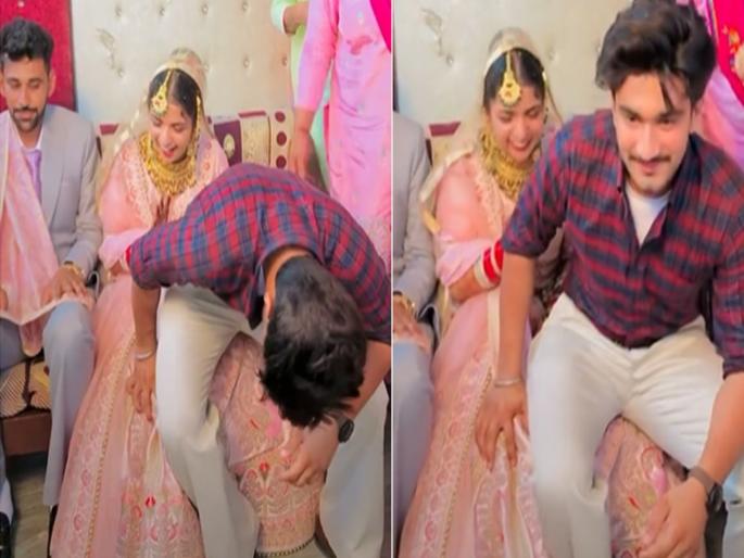 Naughty devar sitting on bhabhis lap in front of his brother 75 lakh views video | VIDEO : भावासमोरच वहिनीच्या मांडीवर जाऊन बसला दीर, व्हिडीओ व्हायरल... Naughty devar sitting on bhabhis lap in front of his brother 75 lakh views video | VIDEO : भावासमोरच वहिनीच्या मांडीवर जाऊन बसला दीर, व्हिडीओ व्हायरल...