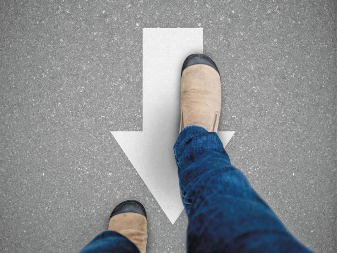 benefits of walking backwards, weigh loss and many more | उलटे चालण्याचेही असतात बरेच फायदे, फायदे तुमच्या कल्पनेपलीकडचे benefits of walking backwards, weigh loss and many more | उलटे चालण्याचेही असतात बरेच फायदे, फायदे तुमच्या कल्पनेपलीकडचे