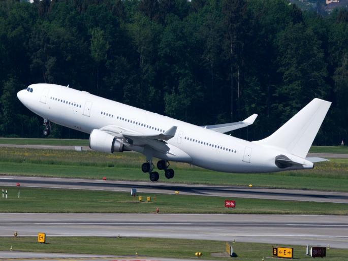 Why the color of an airplane is white? Know the scientific reason | विमानाचा रंग पांढरा का असतो? कधी विचारही केला नसेल 'या' कारणाचा.... Why the color of an airplane is white? Know the scientific reason | विमानाचा रंग पांढरा का असतो? कधी विचारही केला नसेल 'या' कारणाचा....