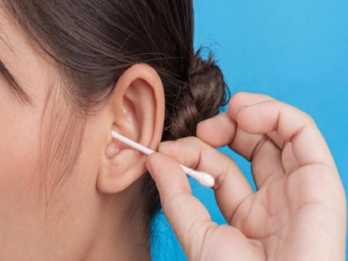 Earwax cleaning tricks earbuds safe ways to remove health tips | कानातील मळ काढण्याची ही पद्धत फारच धोकादायक, तज्ज्ञांकडून जाणून घ्या योग्य पद्धत Earwax cleaning tricks earbuds safe ways to remove health tips | कानातील मळ काढण्याची ही पद्धत फारच धोकादायक, तज्ज्ञांकडून जाणून घ्या योग्य पद्धत