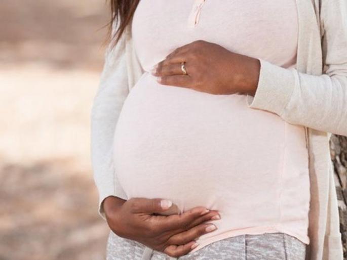 Canada : Pregnancy case woman found pregnant with baby in liver | OMG! पोटाऐवजी महिलेच्या लिव्हरमध्ये आढळलं भ्रूण, अल्ट्रासाउंड रिपोर्ट बघून डॉक्टरची बोलती बंद Canada : Pregnancy case woman found pregnant with baby in liver | OMG! पोटाऐवजी महिलेच्या लिव्हरमध्ये आढळलं भ्रूण, अल्ट्रासाउंड रिपोर्ट बघून डॉक्टरची बोलती बंद