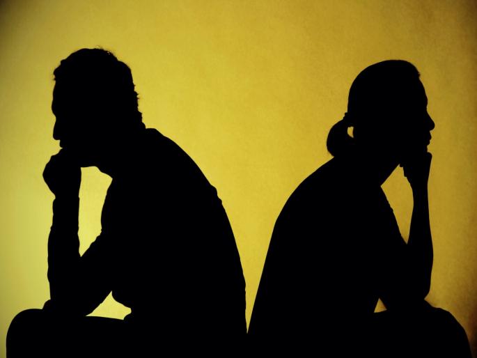 Divorce law traps Australian man in Israel for almost 8000 years | धक्कादायक! घटस्फोटाची इतकी मोठी शिक्षा, ८ हजार वर्ष 'कैद' राहणार पती; सुट्टीही मिळणार नाही Divorce law traps Australian man in Israel for almost 8000 years | धक्कादायक! घटस्फोटाची इतकी मोठी शिक्षा, ८ हजार वर्ष 'कैद' राहणार पती; सुट्टीही मिळणार नाही