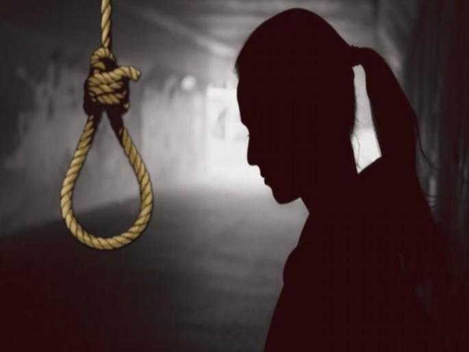 Girl hand herself over love affair in Bihar Aurangabad | धक्कादायक! प्रियकराच्या अजब डिमांडला कंटाळून प्रेयसीने लावून घेतला गळफास, आईने केले अनेक खुलासे Girl hand herself over love affair in Bihar Aurangabad | धक्कादायक! प्रियकराच्या अजब डिमांडला कंटाळून प्रेयसीने लावून घेतला गळफास, आईने केले अनेक खुलासे