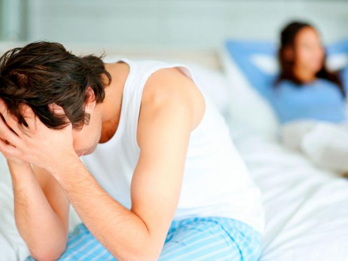 Man found video of her wife cheating on her phone | पत्नीचा मोबाइल चेक केल्यावर पतीला बसला धक्का, बॉयफ्रेन्डसोबतचे 'तशा' अवस्थेतील सापडले व्हिडीओ