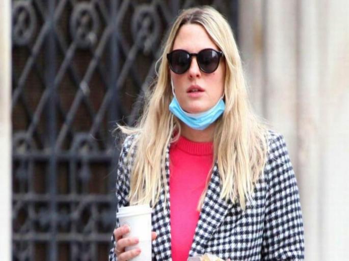 Woman wins Rs 17 crore payout by insurance company over disabilities after road accident instagram | इन्स्टाग्रामवर ग्लॅमरस लाइफ दाखवणाऱ्या महिलेला कसे मिळाले १७ कोटी रूपये? Woman wins Rs 17 crore payout by insurance company over disabilities after road accident instagram | इन्स्टाग्रामवर ग्लॅमरस लाइफ दाखवणाऱ्या महिलेला कसे मिळाले १७ कोटी रूपये?