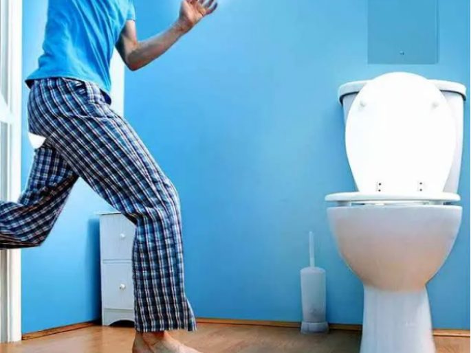 Health Tips : Frequent urination causes reason and symptoms | Heath Tips : पुन्हा पुन्हा लघवी येणं असू शकतो या गंभीर आजारांचा संकेत, दुर्लक्ष करणं पडू शकतं महागात Health Tips : Frequent urination causes reason and symptoms | Heath Tips : पुन्हा पुन्हा लघवी येणं असू शकतो या गंभीर आजारांचा संकेत, दुर्लक्ष करणं पडू शकतं महागात