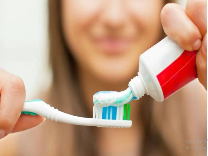 Health Tips : Too much use toothpaste can increase risk serious diseases says study | टूथपेस्ट जास्त वापरल्याने लहान मुलांसोबतच मोठ्यांनाही होऊ शकतात हे गंभीर आजार, वेळीच व्हा सावध! Health Tips : Too much use toothpaste can increase risk serious diseases says study | टूथपेस्ट जास्त वापरल्याने लहान मुलांसोबतच मोठ्यांनाही होऊ शकतात हे गंभीर आजार, वेळीच व्हा सावध!