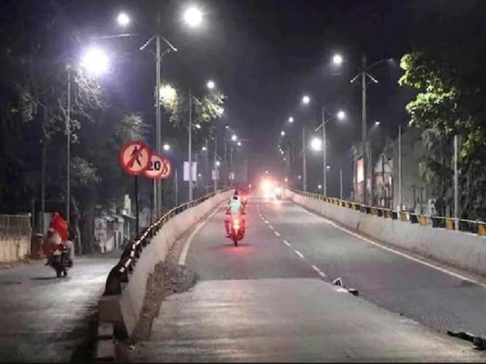 CoronaVirus News industry suffering due to restrictions in many states | CoronaVirus News: कोरोना निर्बंध उद्योगांच्या मुळावर? जमावबंदी, संचारबंदीचा फटका CoronaVirus News industry suffering due to restrictions in many states | CoronaVirus News: कोरोना निर्बंध उद्योगांच्या मुळावर? जमावबंदी, संचारबंदीचा फटका