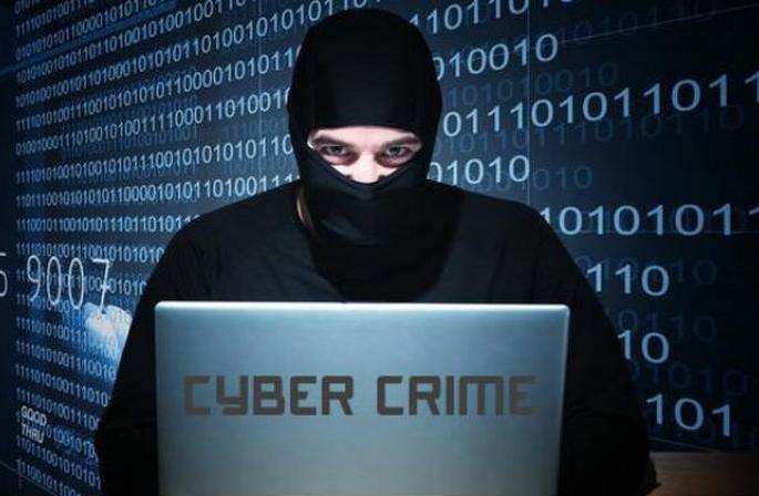 Returned the amount withdrawn from the bank account | बँक खात्यातून परस्पर काढलेली रक्कम मिळवून दिली परत Returned the amount withdrawn from the bank account | बँक खात्यातून परस्पर काढलेली रक्कम मिळवून दिली परत