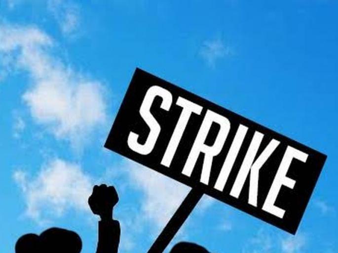 Revenue Department's movement in Jalgaon in Jalgaon | तलाठय़ावर हल्लाप्रकरणी जळगावात महसूल विभागाचे आंदोलन Revenue Department's movement in Jalgaon in Jalgaon | तलाठय़ावर हल्लाप्रकरणी जळगावात महसूल विभागाचे आंदोलन