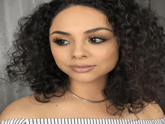 The ‘reverse makeup’ trend is hugely viral right now, is reverse makeup a mess? | ‘रिव्हर्स मेकअप’ ट्रेंड सध्या प्रचंड व्हायरल आहे, उलटा मेकअप ही भानगड आहे काय?