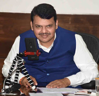 After the order of the Chief Minister, eight tankers and five capsules in Solapur district will start immediately | मुख्यमंत्र्यांच्या आदेशानंतर सोलापूर जिल्ह्यात आठ टँकर अन् पाच छावण्या तातडीने सुरू After the order of the Chief Minister, eight tankers and five capsules in Solapur district will start immediately | मुख्यमंत्र्यांच्या आदेशानंतर सोलापूर जिल्ह्यात आठ टँकर अन् पाच छावण्या तातडीने सुरू