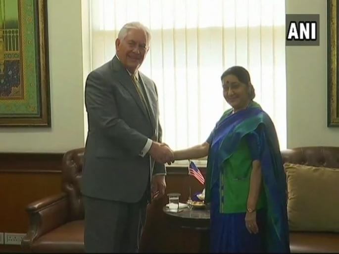 RexTillerson meets EAM Sushma Swaraj | अमेरिकेचे परराष्ट्रमंत्री भारत दौ-यावर, सुषमा स्वराजांसोबत झालेल्या बैठकीत पाकिस्तानातील दहशतवादावर चर्चा RexTillerson meets EAM Sushma Swaraj | अमेरिकेचे परराष्ट्रमंत्री भारत दौ-यावर, सुषमा स्वराजांसोबत झालेल्या बैठकीत पाकिस्तानातील दहशतवादावर चर्चा