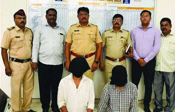 Sonassery Thieves On Two Wheels Thieves; Both arrested | दुचाकी चोरटे निघाले सोनसाखळी चोर; दोघांना अटक