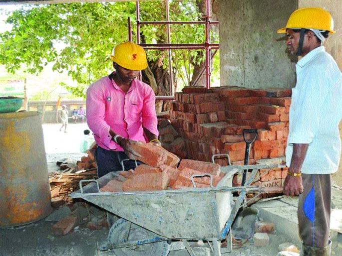 5 crores fund for labor welfare | कामगार कल्याणासाठी ५ कोटींचा निधी 5 crores fund for labor welfare | कामगार कल्याणासाठी ५ कोटींचा निधी