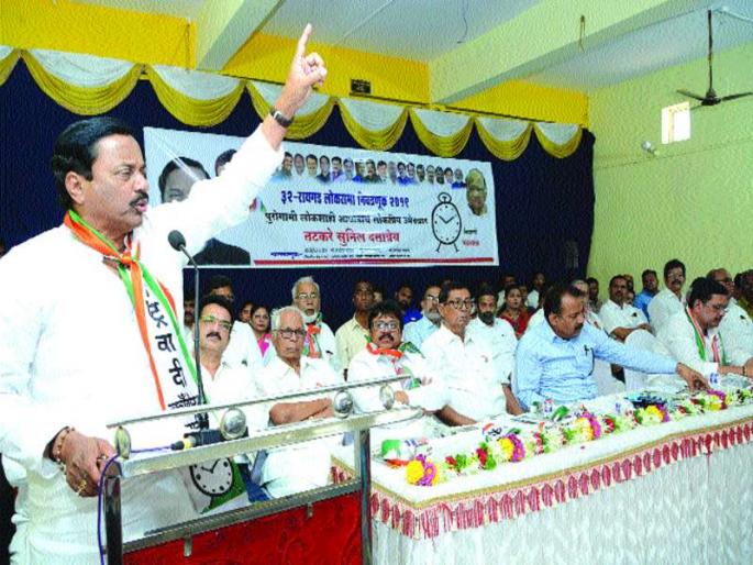 Disposal of employment in the last 30 years of the constituency | गेल्या ३० वर्षांतील मतदारसंघातील रोजगाराची आकडेवारी विदारक Disposal of employment in the last 30 years of the constituency | गेल्या ३० वर्षांतील मतदारसंघातील रोजगाराची आकडेवारी विदारक